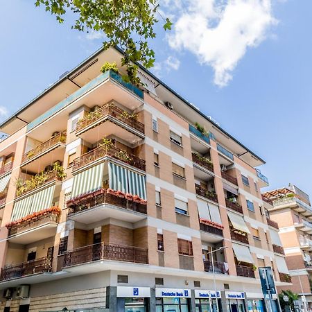 Bbhome Penthouse Bright And Elegant Metro Conca D'Oro Roma Ngoại thất bức ảnh